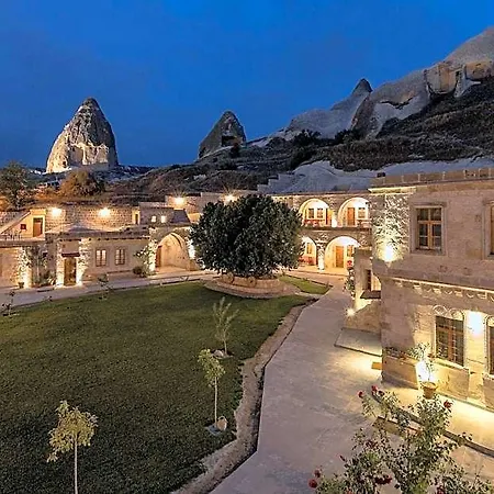 Lunar Cappadocia 3* 格雷梅